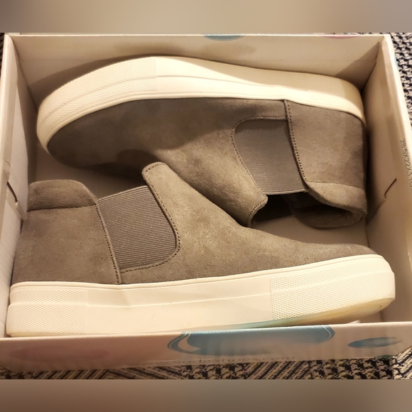 Soda sneakers -New In Box Size 8 Grey - Picture 9 of 9